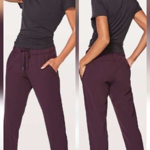 Lululemon On the Fly 7/8 Stretch Jogger Pants Wild Cherry Relaxed Fit Size 6